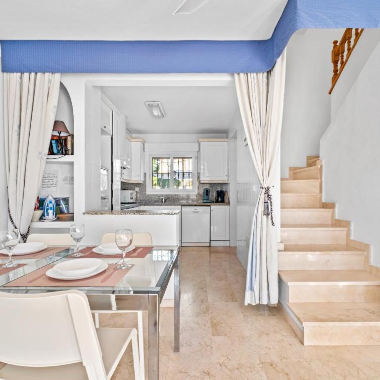 Beautiful House in a quiet area - Casa de 2 dormitorios - 13