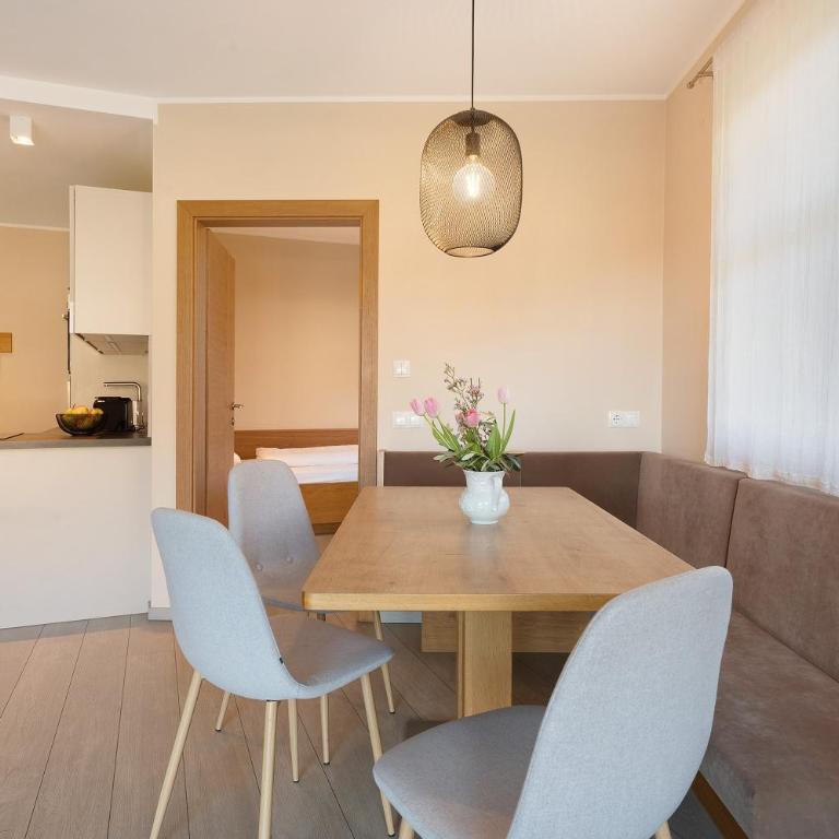 Landhaus Antonius Eppan - Appartamento Deluxe con 2 Camere da Letto e Vista Giardino - 5