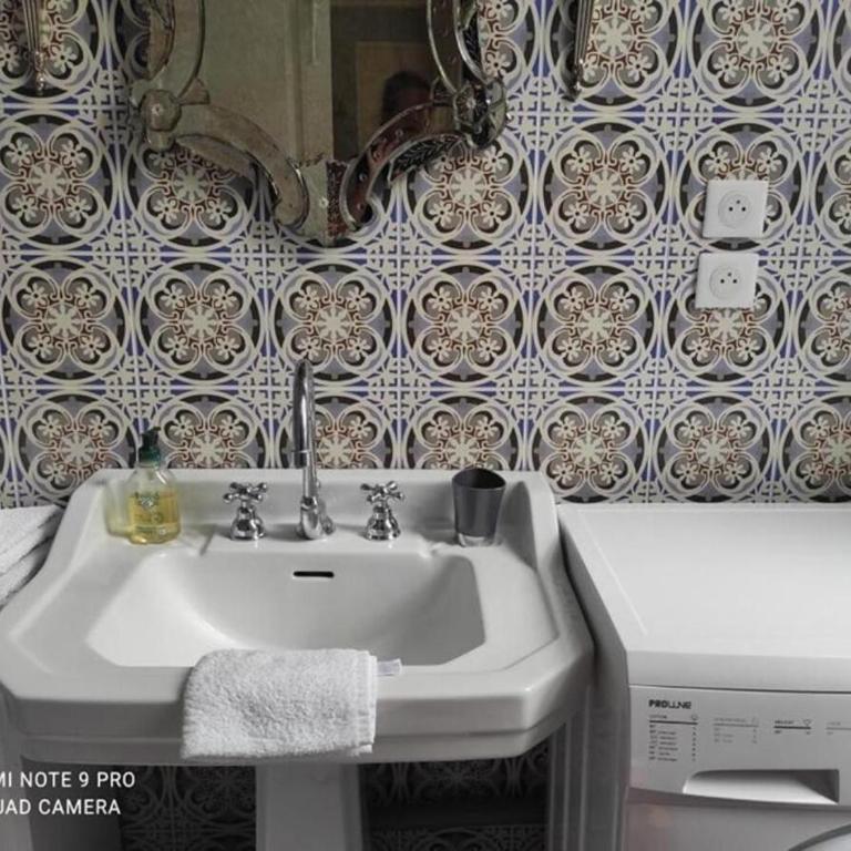 La Suite Barbes - Appartamento Superior con 1 Camera da Letto e Balcone - 15