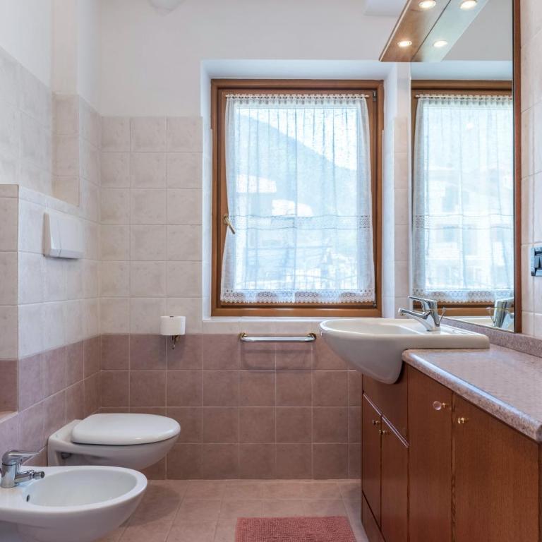 Appartamento Adamello Casa Lucia - Appartamento Deluxe con 2 Camere da Letto e Vista Giardino - 15