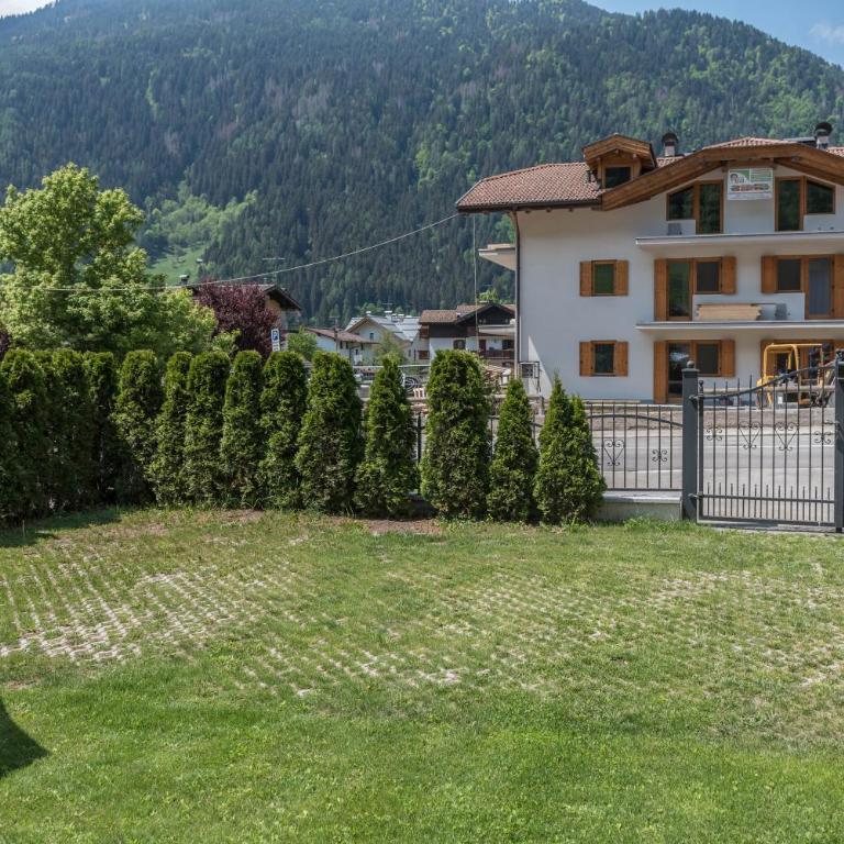Appartamento Adamello Casa Lucia - Appartamento Deluxe con 2 Camere da Letto e Vista Giardino - 30