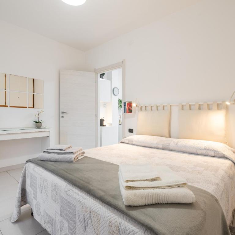La Casa di Mia - Appartamento Superior con 1 Camera da Letto e Balcone - 15