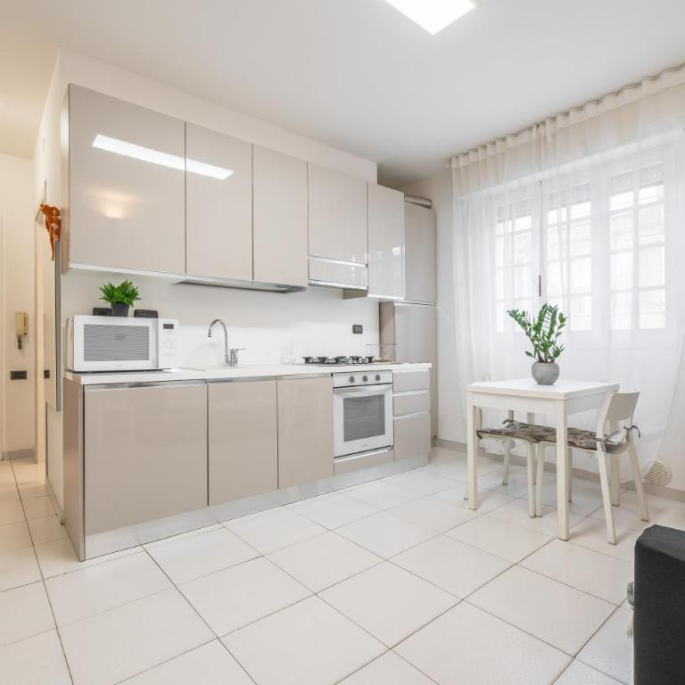 La Casa di Mia - Appartamento Superior con 1 Camera da Letto e Balcone - 6