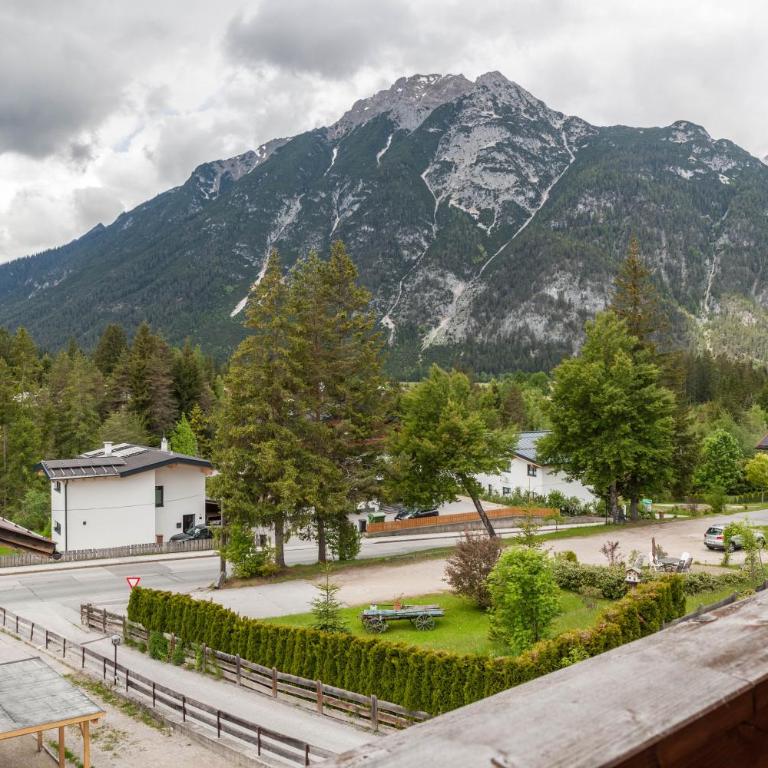 Mountainlodge - Deluxe-Apartment mit 2 Schlafzimmern und Gartenblick - 23