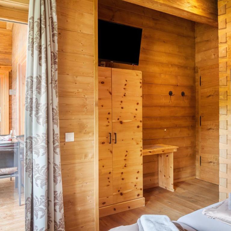 Mountainlodge - Deluxe-Apartment mit 2 Schlafzimmern und Gartenblick - 14