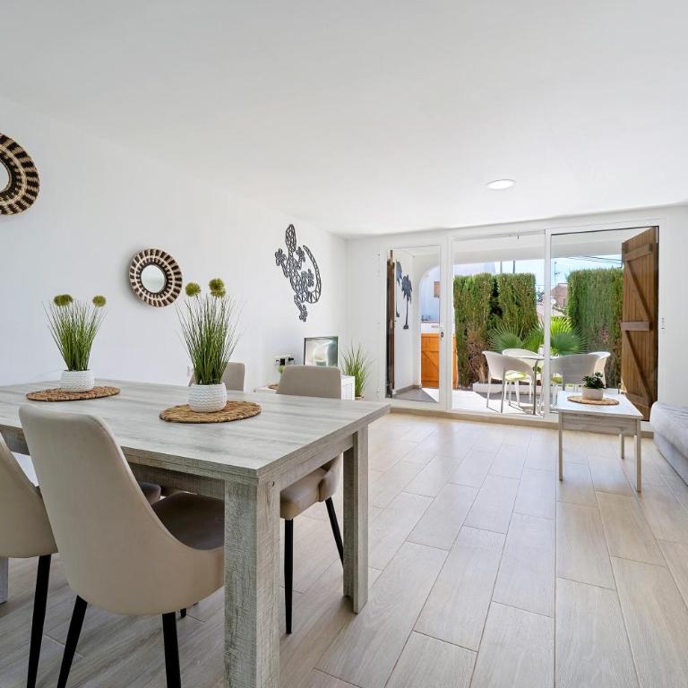 Francesca - One-Bedroom Apartment with Garden - 17
