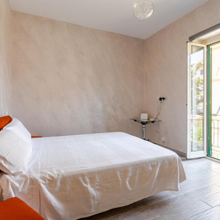 Amars House - Deluxe Apartment mit Balkon und 2 Schlafzimmern - 2