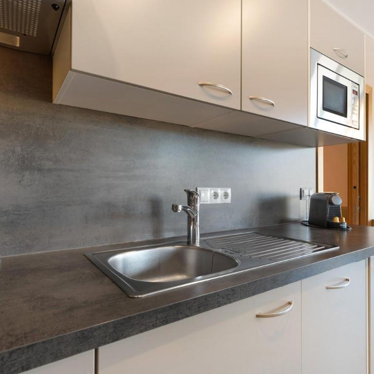 Landhaus Antonius Eppan - Appartamento Deluxe con 2 Camere da Letto e Vista Giardino - 14