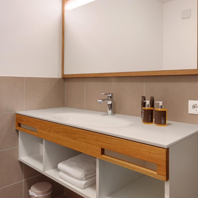 Landhaus Antonius Eppan - Appartamento Deluxe con 2 Camere da Letto e Vista Giardino - 26