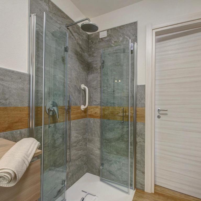 Agriturismo La Grange - Appartamento Deluxe con 2 Camere da Letto e Vista Giardino - 20