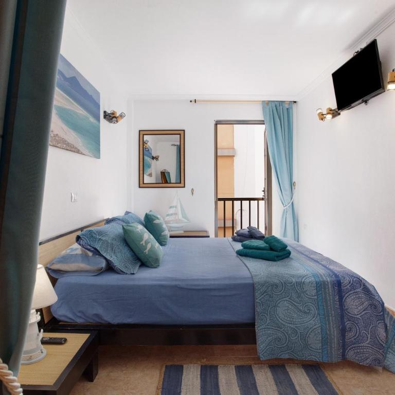 Casa Mariposa - Superior One-Bedroom Apartment with Balcony - 9
