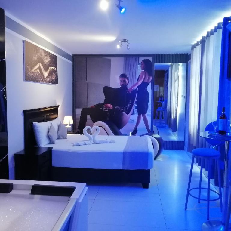 GOLDEN DREAM´S - Suite con bañera de hidromasaje - 1