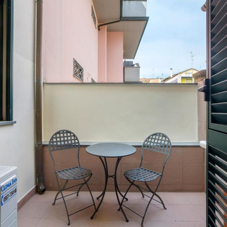 Villino Flora a Viareggio - Two-Bedroom House - 13