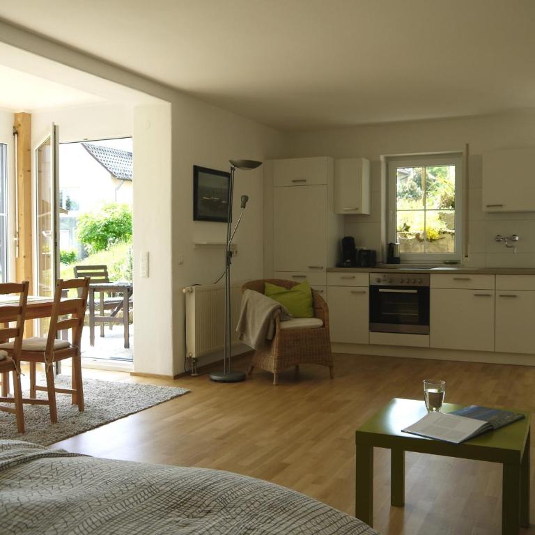 Ferienwohnung Scheck - One-Bedroom Apartment with Garden View - 4