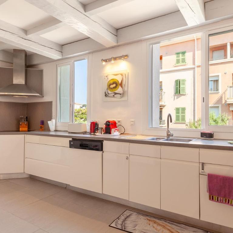 Appartement Spacieux - Superior Apartment with City View - 10
