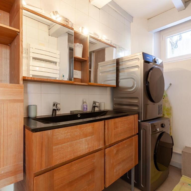 Appartement Spacieux - Superior Apartment with City View - 19