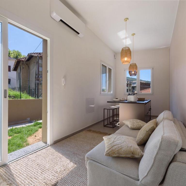 Suite with garden and parking - Appartamento con 1 Camera da Letto e Vista Giardino - 5