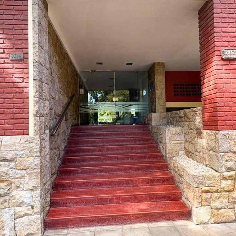 Moderno 2 ambientes con cochera en La Perla - Apartamento de 1 dormitorio - 10