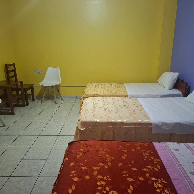 Hostal Leydy - Habitación Triple - 1
