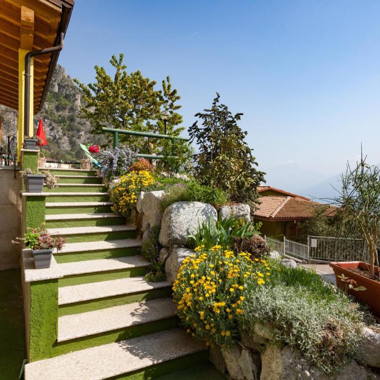 Casa Vacanze Marisol - Appartamento Deluxe con 2 Camere da Letto e Vista Giardino - 4