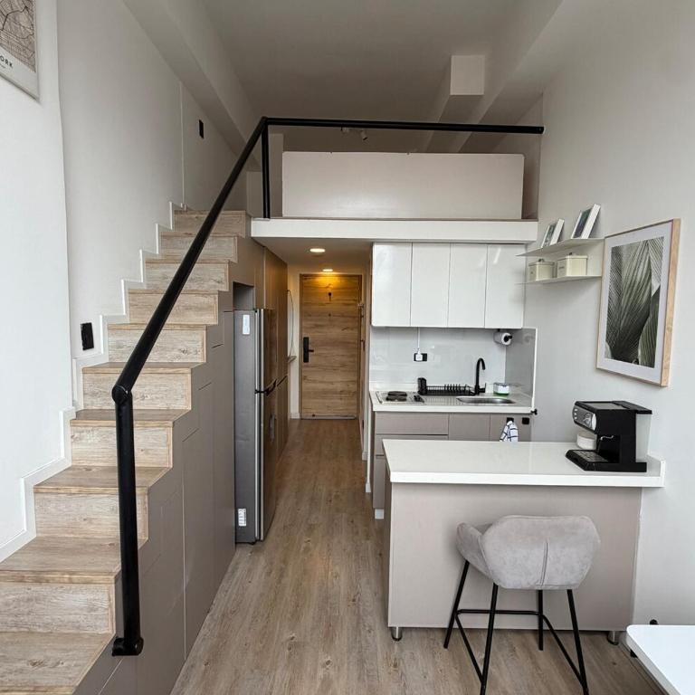 Modern Loft Duplex with Workspace Fast WiFi - Apartamento de 1 dormitorio - 1