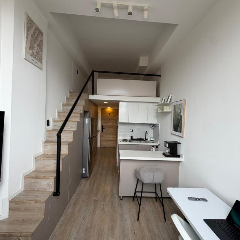 Modern Loft Duplex with Workspace Fast WiFi - Apartamento de 1 dormitorio - 7