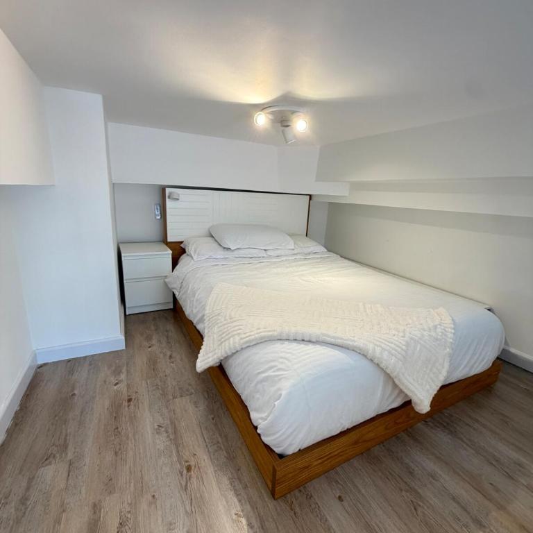 Modern Loft Duplex with Workspace Fast WiFi - Apartamento de 1 dormitorio - 19
