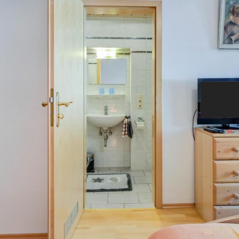 Katharinenhof Ferienwohnung Kramer Sehr Groß (2+3) - Two-Bedroom Deluxe Apartment with Balcony - 22