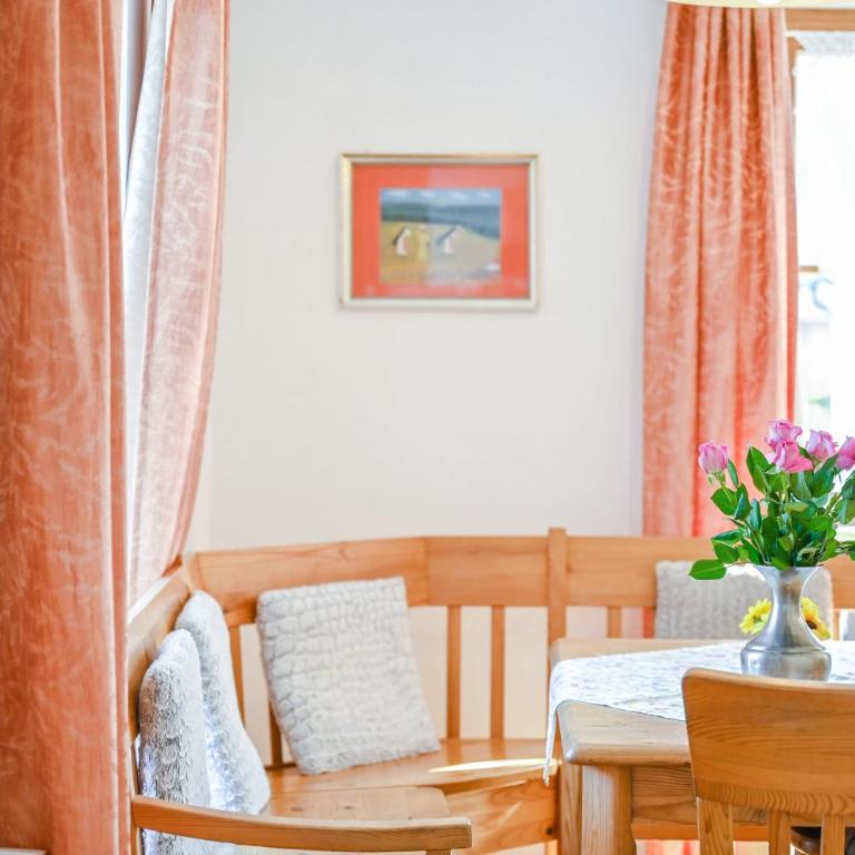 Katharinenhof Ferienwohnung Kramer Sehr Groß (2+3) - Two-Bedroom Deluxe Apartment with Balcony - 8
