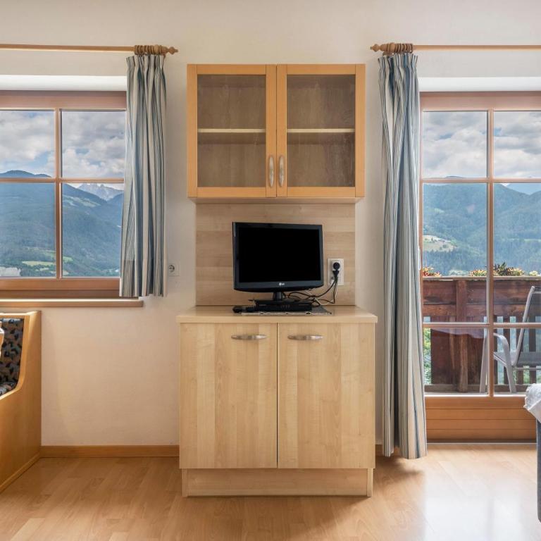 Woehrmannhof Apt Spinnrad - Two-Bedroom Deluxe Apartment with Garden View - 10
