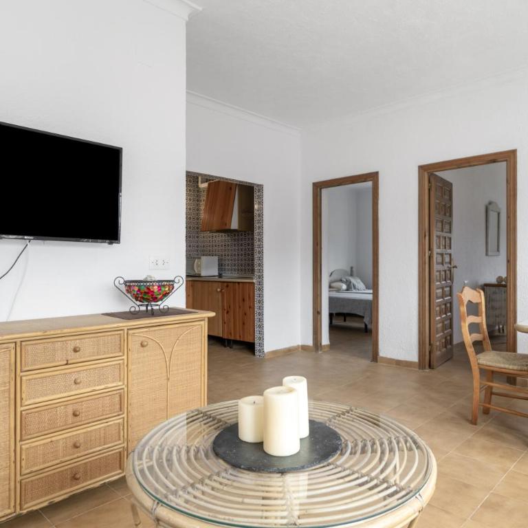 Complejo Alejandra - Apartamento Deluxe de 2 dormitorios con vistas al jardín - 17