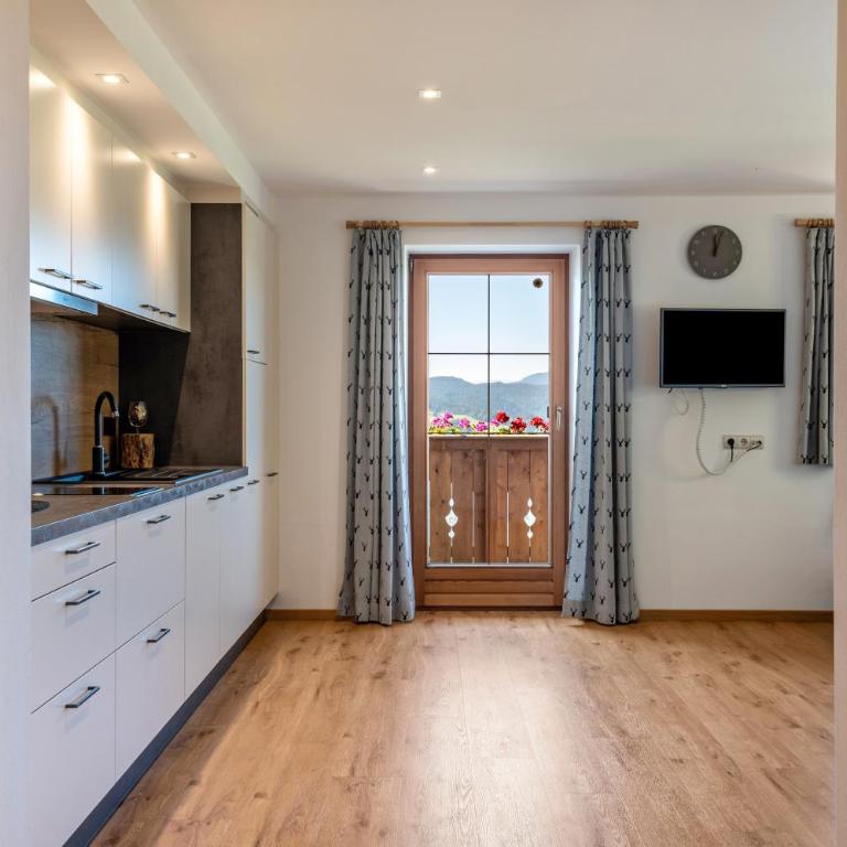 Mongaduierhof Apt Latemar - Appartamento Deluxe con 2 Camere da Letto e Vista Giardino - 11