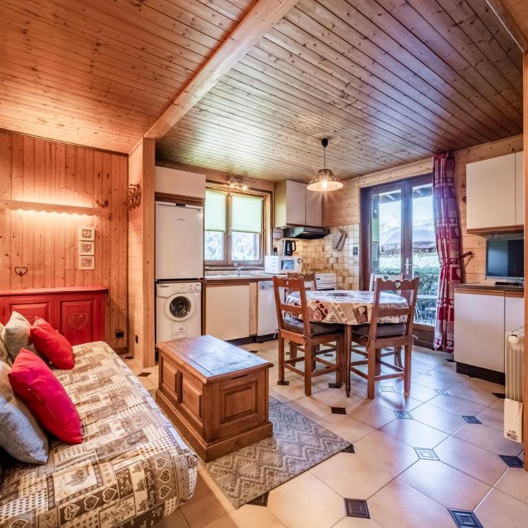 Chalet Arnica - Superior One-Bedroom Apartment with Balcony - 8