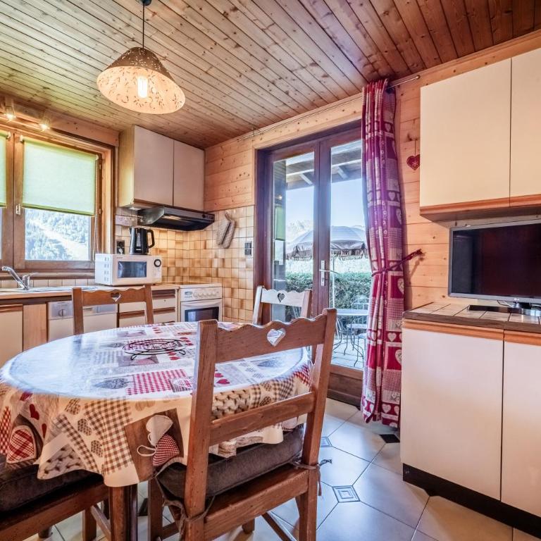 Chalet Arnica - Superior One-Bedroom Apartment with Balcony - 11