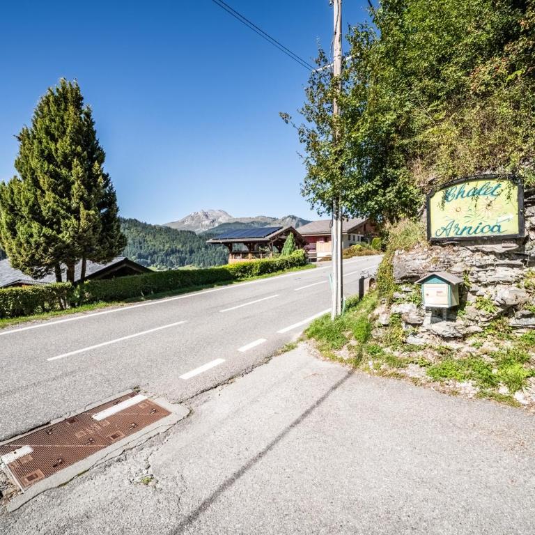 Chalet Arnica - Two-Bedroom Deluxe Apartment with Balcony - 25