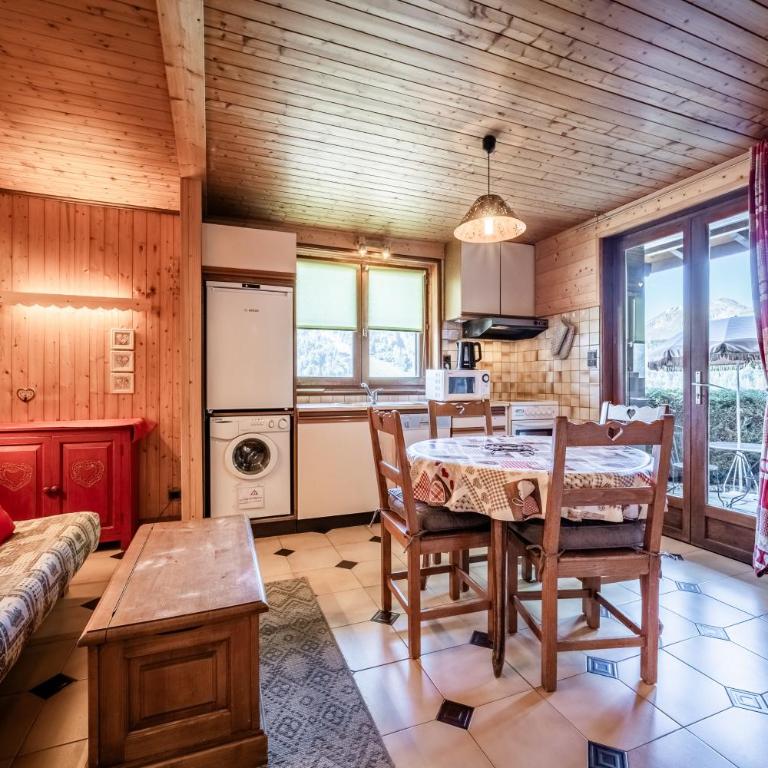 Chalet Arnica - Superior One-Bedroom Apartment with Balcony - 9