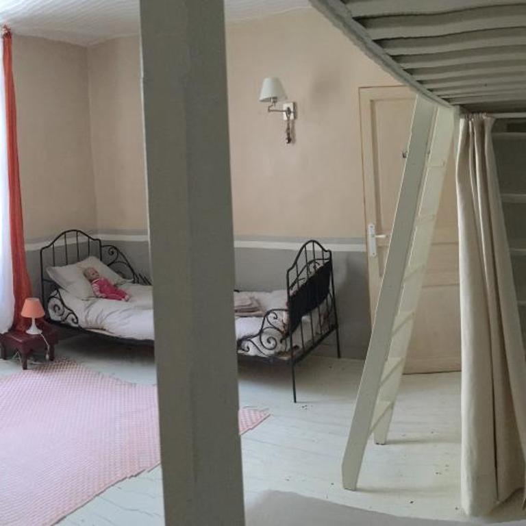 Cocon Familial - Gîte De Charme - Appartement Supérieur - Vue sur Ville - 21