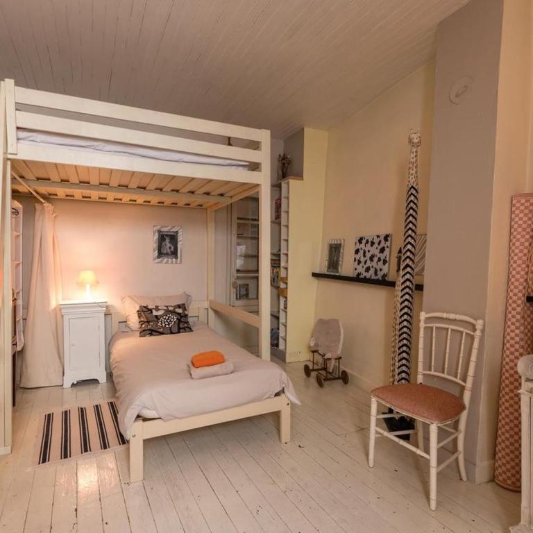 Cocon Familial - Gîte De Charme - Appartement Supérieur - Vue sur Ville - 19