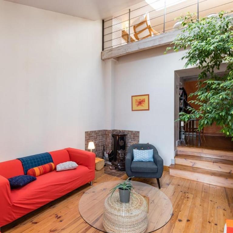 Cocon Familial - Gîte De Charme - Appartement Supérieur - Vue sur Ville - 1