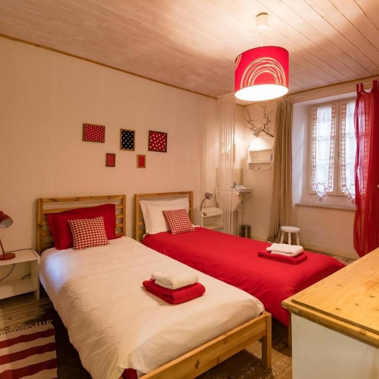 Cocon Familial - Gîte De Charme - Appartement Supérieur - Vue sur Ville - 10