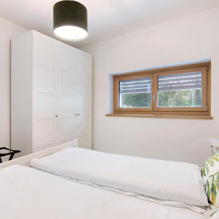 La villa del lago in giardino - Appartamento Premium con 3 Camere da Letto e Balcone - 15