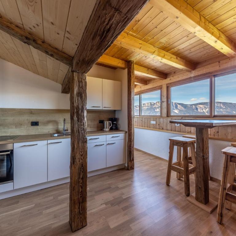 Malgorerhof Lavendel - Two-Bedroom Deluxe Apartment with Garden View - 3