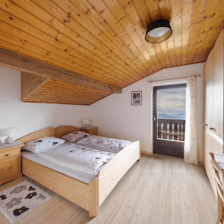 Malgorerhof Lavendel - Two-Bedroom Deluxe Apartment with Garden View - 1