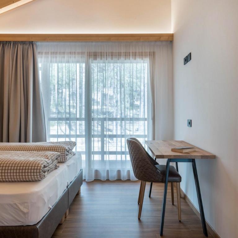 Les Ciases Chalets Dolomites Apt 4 - Appartamento Deluxe con 2 Camere da Letto e Balcone - 12