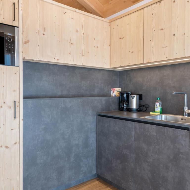 Les Ciases Chalets Dolomites Apt 4 - Appartamento Deluxe con 2 Camere da Letto e Balcone - 9
