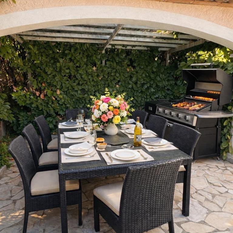 Exceptional villa Pool & large garden - Villa - 6