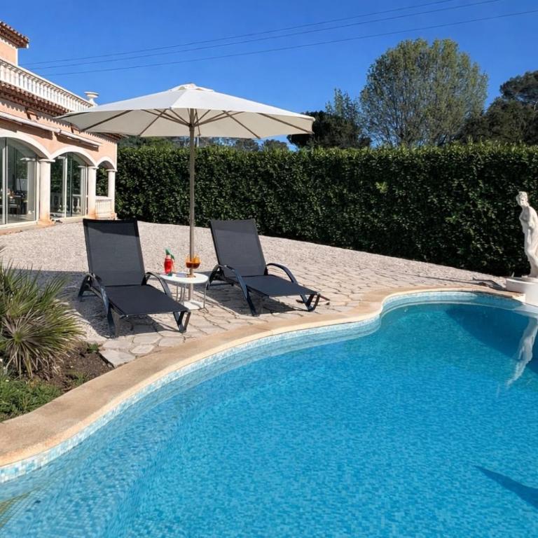 Exceptional villa Pool & large garden - Villa - 5