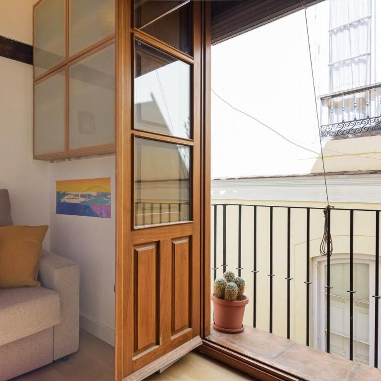 Loft de un arquitecto - Apartamento Superior de 1 dormitorio con balcón - 2