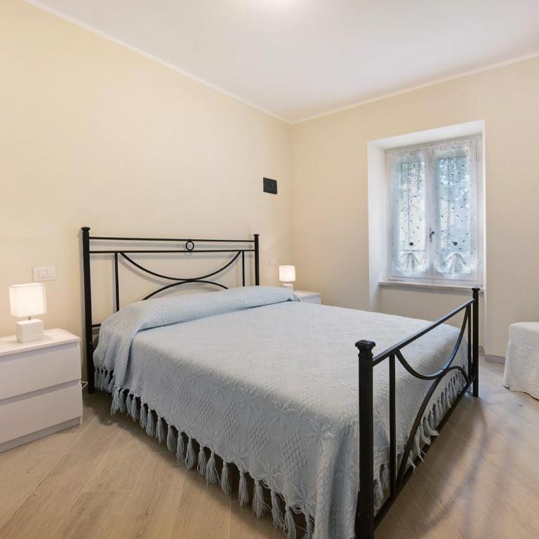 Casa Vera Aurora Lake Garda - Two-Bedroom Deluxe Apartment with Garden View - 12