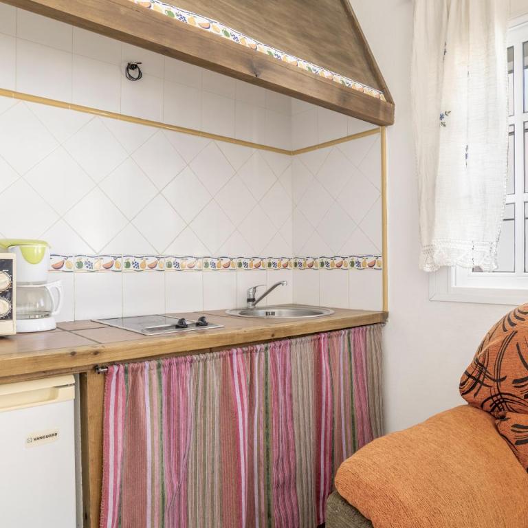 Casa Rural Roche - Habitación Doble Deluxe con ducha - 5